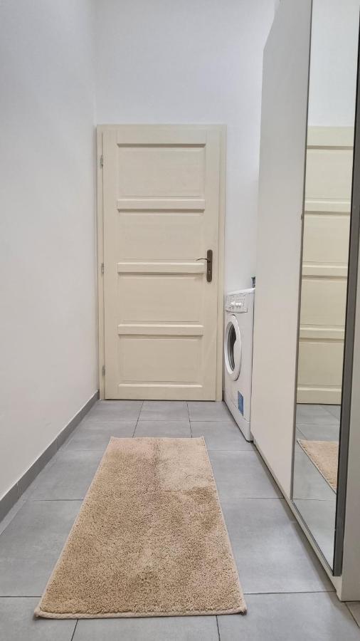Finnem Rentals Jicinska Prague Ngoại thất bức ảnh